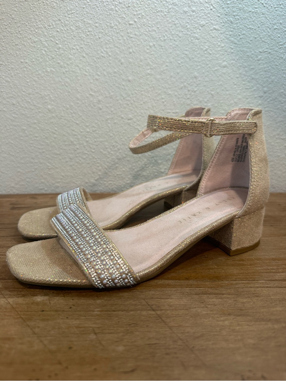 Kelly & Katie Gold Rhinestone Pearl Block Heel Sandals Women’s Size 4